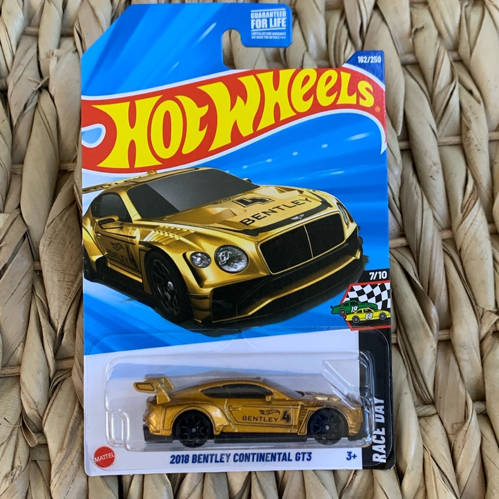 2018 Gold Bentley Continental GT3 Racing Race Car Hot Wheels 🆕 Hotwheels 2025